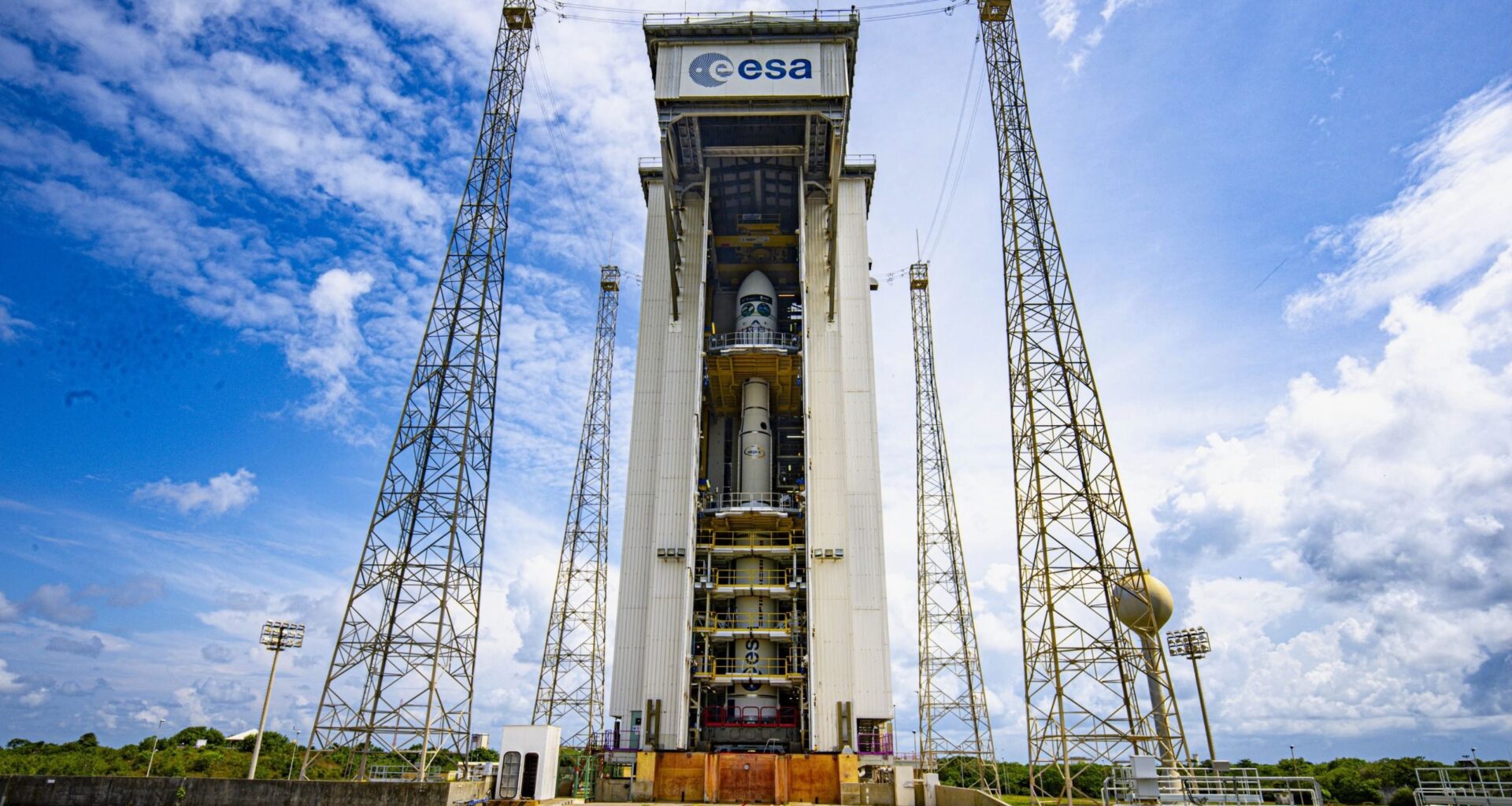 2 European Earth-observing satellites launching to orbit from South America tonight: Watch it live