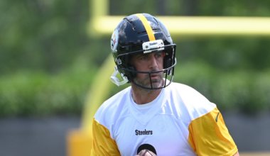 Aaron Rodgers roasts 'gutless' ESPN's integrity for its Dianna Russini-Mike Vrabel coverage 'hypocrisy'