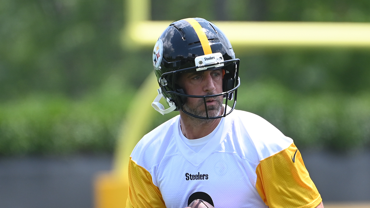 Aaron Rodgers roasts 'gutless' ESPN's integrity for its Dianna Russini-Mike Vrabel coverage 'hypocrisy'