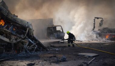 At least 5 killed in Russian attacks on Ukraine as US envoys visit Moscow | Russia-Ukraine war News