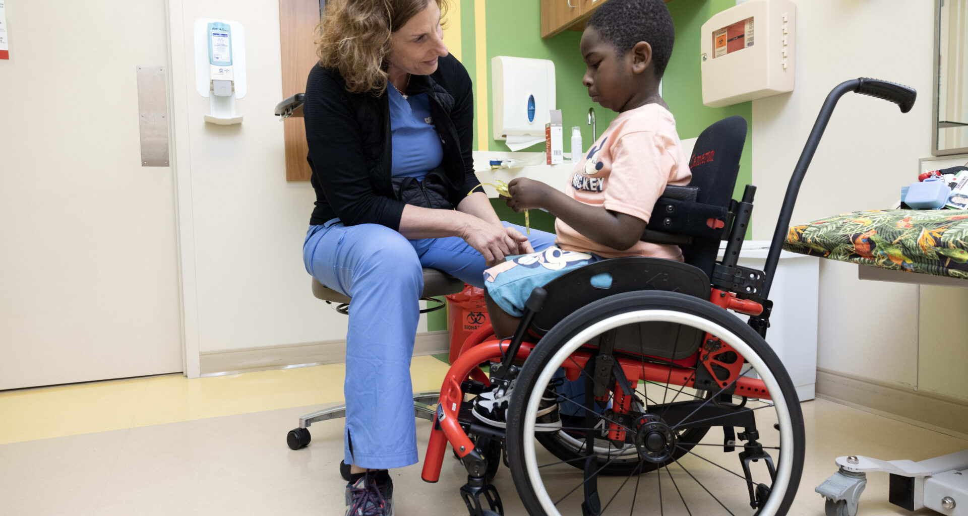First U.S. surgeon to implant dynamic spine is Gladstone native