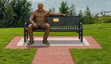 New Statue And Memorial Bench Honoring Andy Williams In The Works