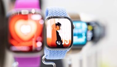 The Apple Watch 'Always-Listening' Features Should Worry Every Lawyer, Expert Says