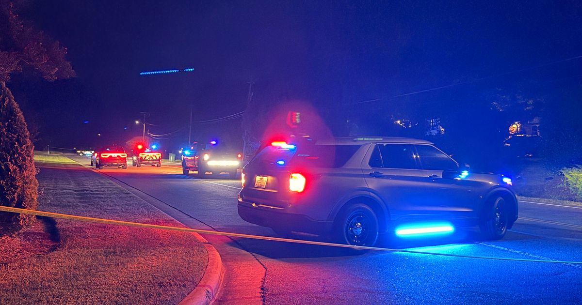 Serious vehicle crash closes part of Garrett Road in Durham :: WRAL.com