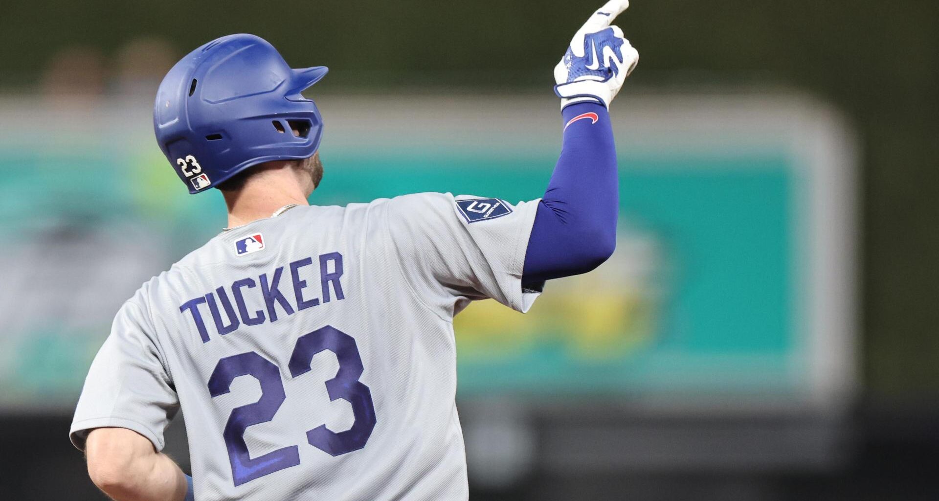 Kyle Tucker's grand slam helps Dodgers beat Marlins 6-2 for 8th straight win