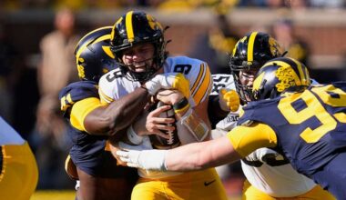Iowa vs. Michigan football score updates, highlights and stats