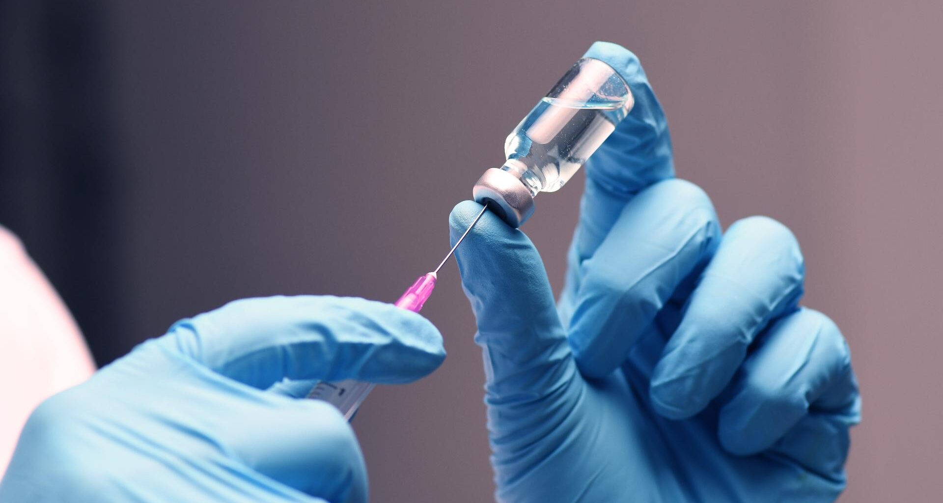 Oregon healthcare providers can administer updated COVID-19 vaccines starting this weekend
