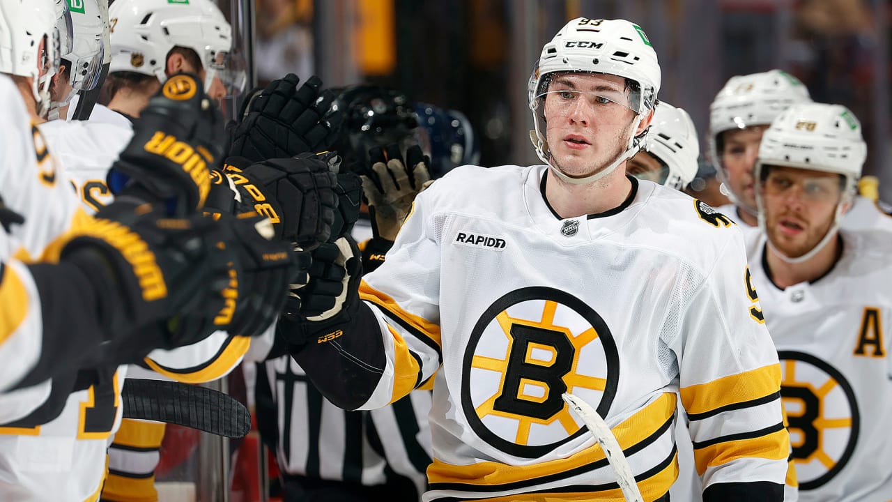 Bruins Sign Fraser Minten to Seven-Year Contract Extension