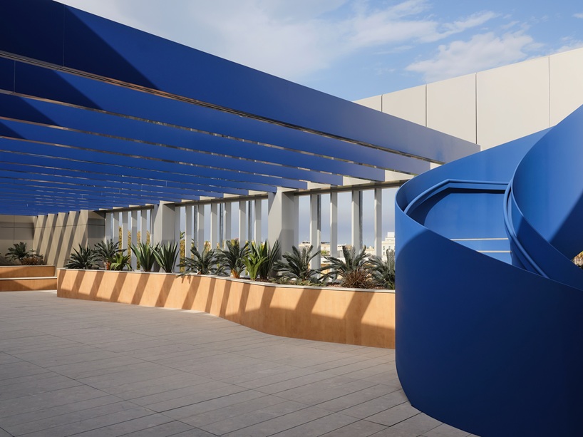 erre completes the marina de empresas campus with a third building facing the sea 12