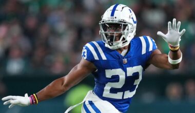 Eagles reportedly sign Kenny Moore II