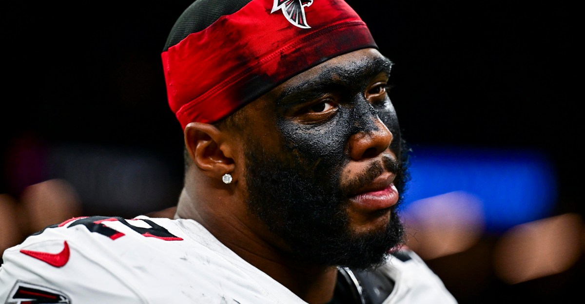49ers poach Khalid Kareem from the Falcons’ practice squad; Sam Okuayinonu lands on the IR