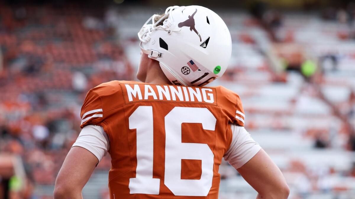 Texas' Arch Manning has Peyton's support vs. Tennessee, but should it matter?