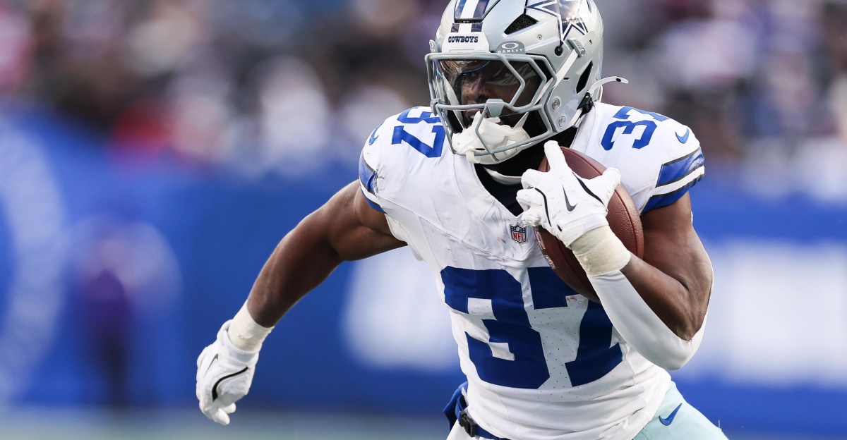 NY Giants waive wide receiver, add running back to practice squad