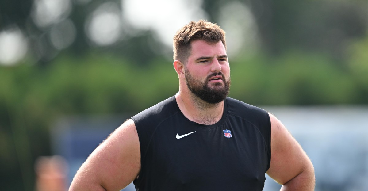 Landon Dickerson injury: Eagles guard headed to IR, admits he “was a complete liability” in Week 1