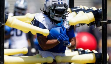 Eagles sign former Cowboys running back to practice squad