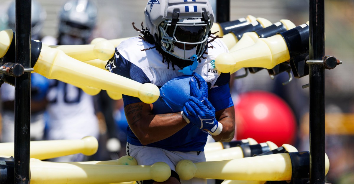 Eagles sign former Cowboys running back to practice squad
