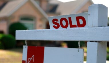 Mortgage rates top 7% for the first time in more than 2 years
