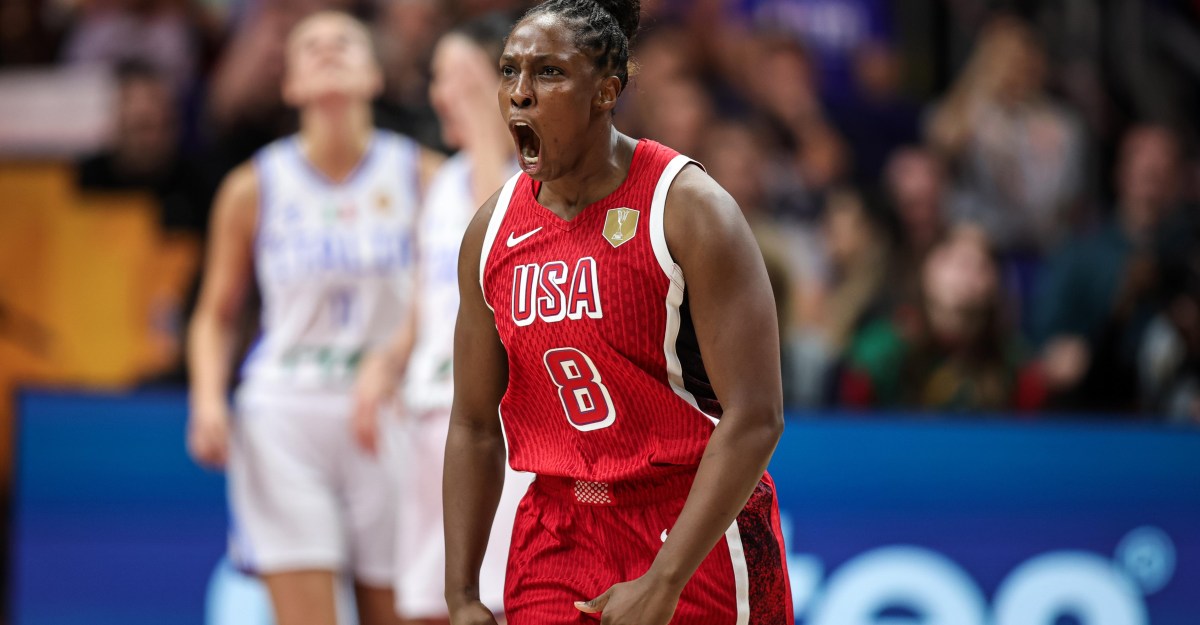 WNBA: Aces Gray, Young rescue Team USA at World Cup