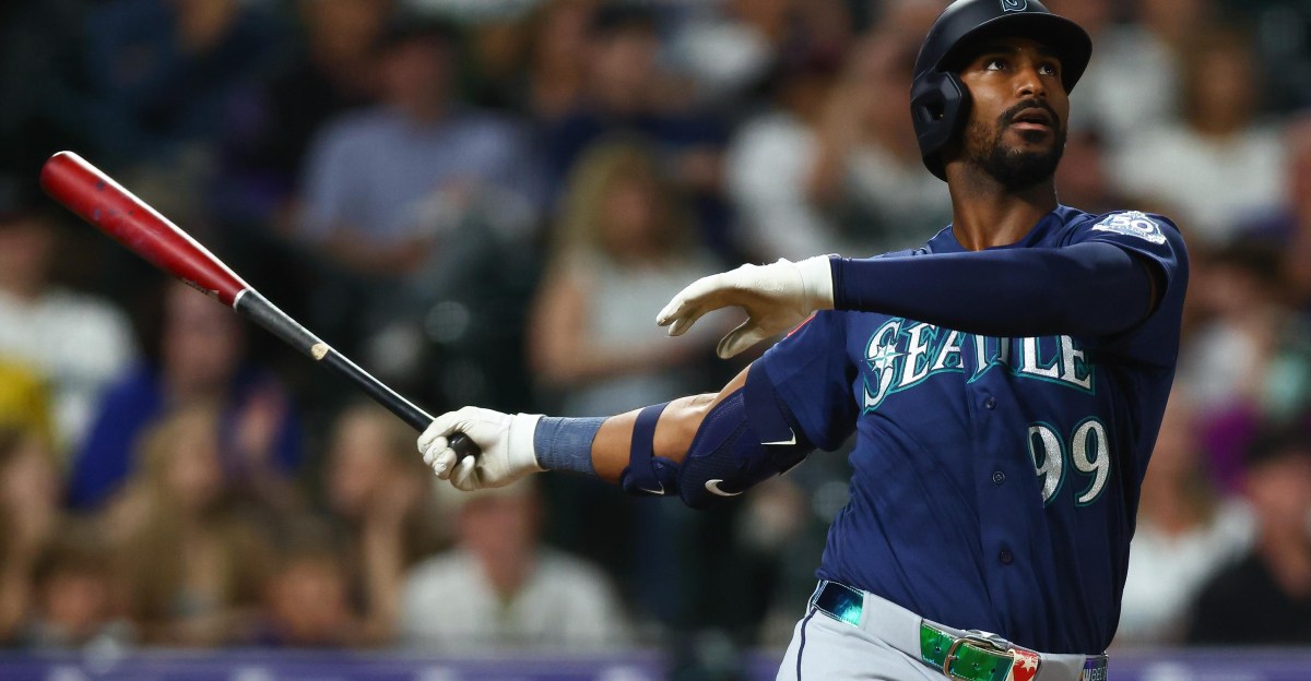 Boulder soldiers, Seattle summits Rockies 5-4