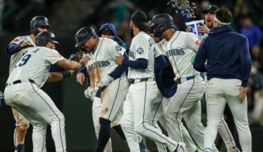 Mariners Live, Beat Astros 6-5 in Extras