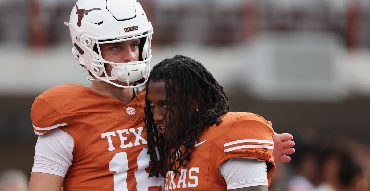 Injury status of Texas RB Hollywood Smothers upgraded on Saturday