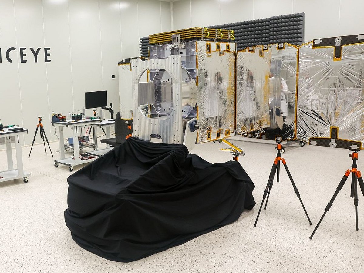 Space42 plans 2029 launch of satellite phone service to end mobile dead zones