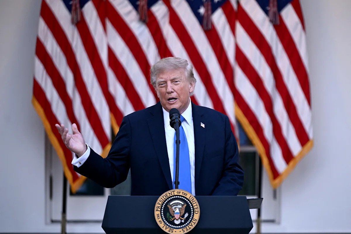 Trump threatens to stop trading with countries that have a trade deficit unless the Fed cuts rates