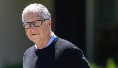 Bill Gates Warns AI Powerful Enough to Lead to ‘a Billion Deaths’