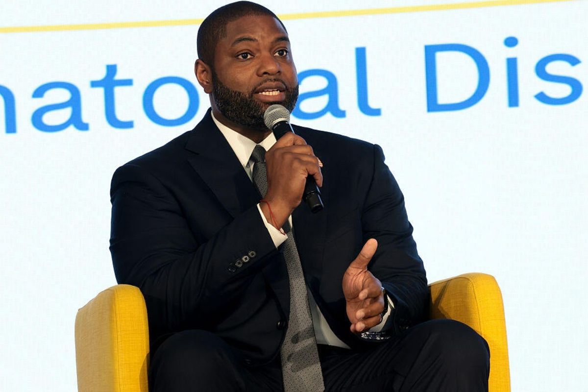Florida gov. candidate Byron Donalds responds after Trump mentions removed from site
