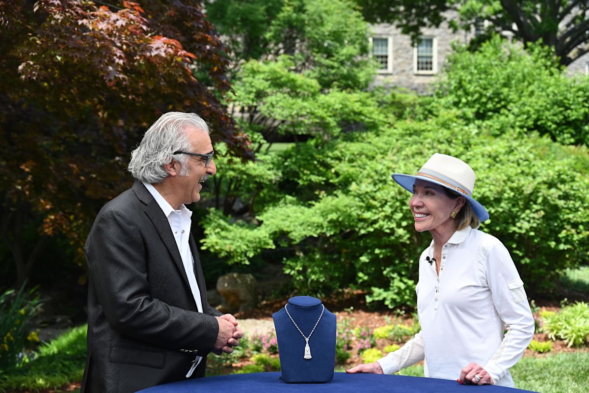 ‘Antiques Roadshow’ Scores First Emmy Win, Breaking ‘Queer Eye’ & ‘Shark Tank’ Hegemony