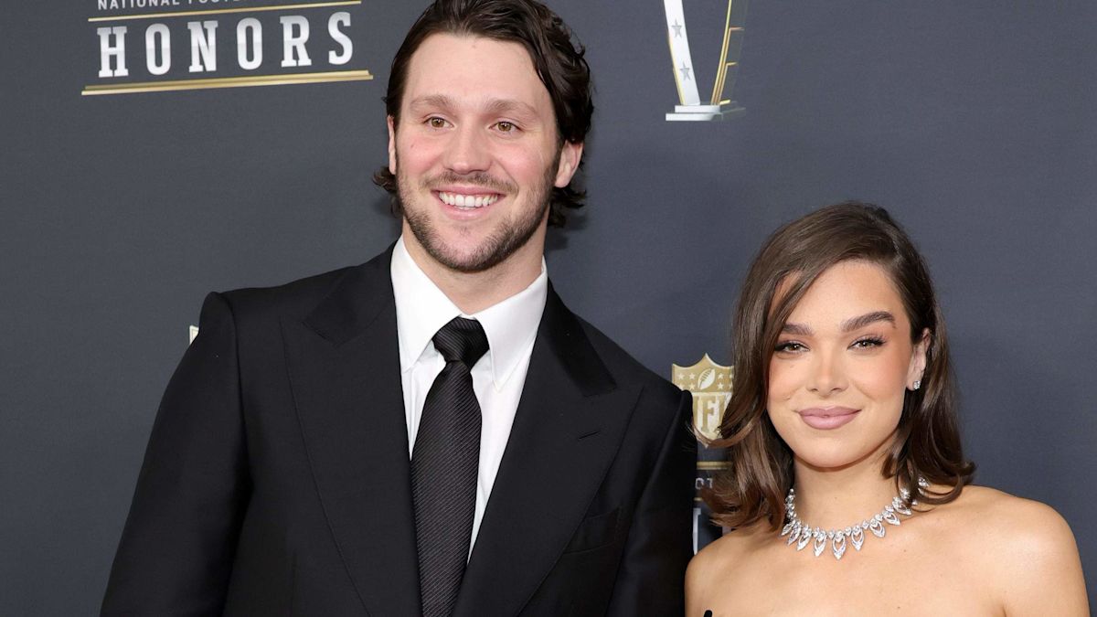 Josh Allen’s Wife, Hailee Steinfield, Announces Difficult Personal News Before Chargers-Bills