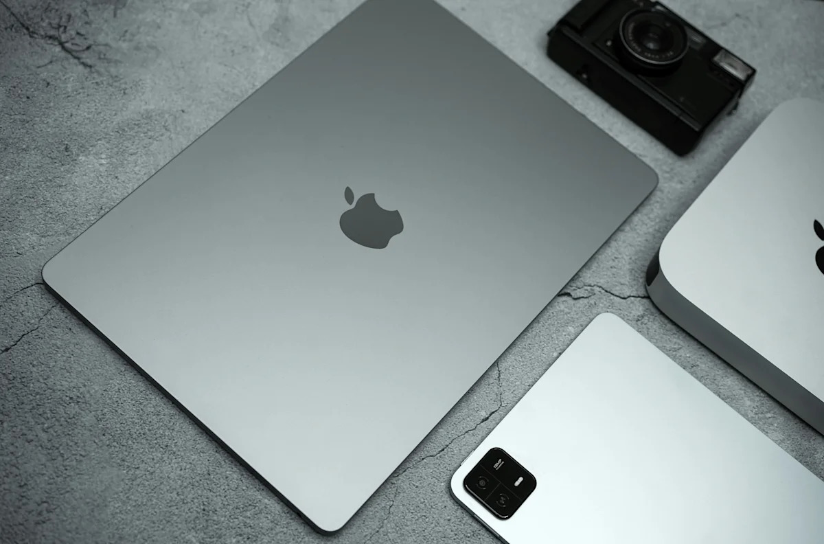 Apple (AAPL) Faces Mixed Outlook Ahead of Foldable iPhone Launch