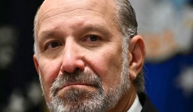 Lutnick's 2025 Income Topped $250 Million