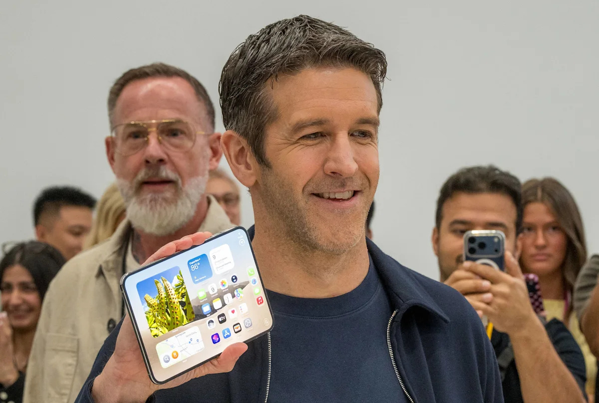 AT&T CEO drops a hot take on the new Apple iPhone Duo
