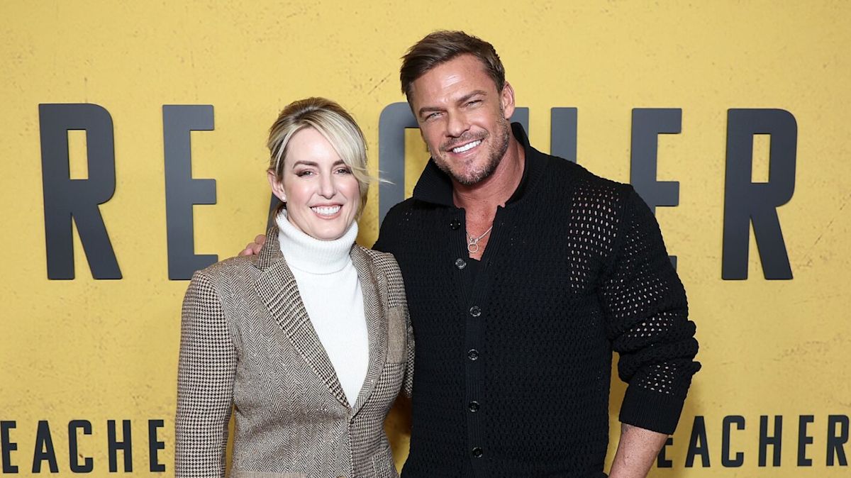‘Reacher’ Star Alan Ritchson & Wife Cat Split