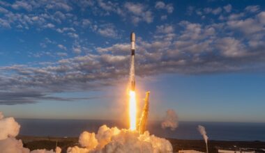 SpaceX Falcon 9 rocket launches 27 Starlink satellites, lands on ship at sea (video)