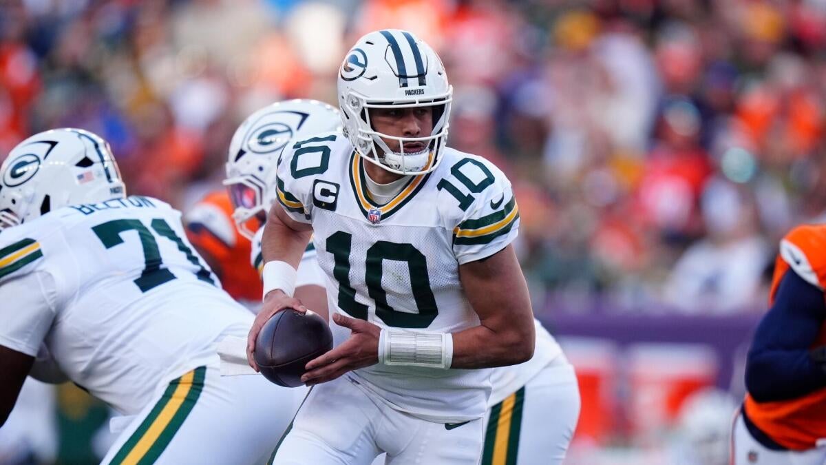 NFL picks for Week 2, score predictions, best bets today from self-learning AI