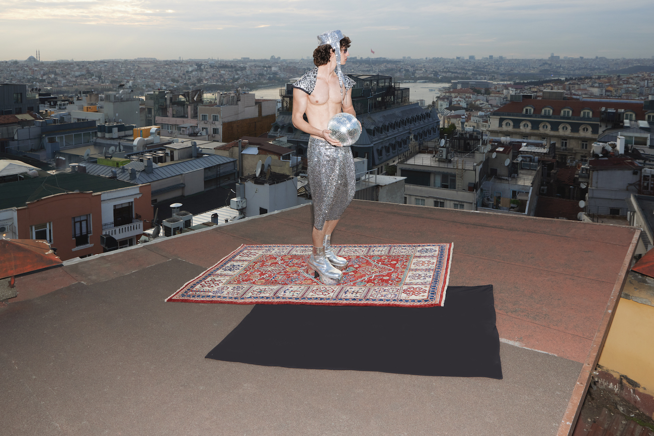 Photograph of boy in Istanbul taken by Julia Buruleva