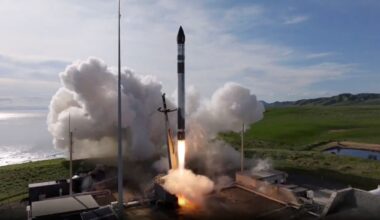 Rocket Lab launches an Earth-observing radar satellite from New Zealand (photo)
