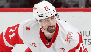 Larkin could be with Red Wings all season despite trade request, owner says