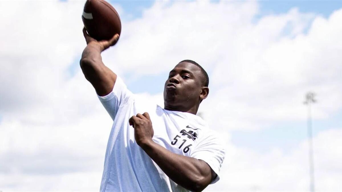 Internet abuzz over Ball State QB Keldric Luster ahead of showdown vs. Ohio State