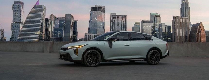 Kia K4