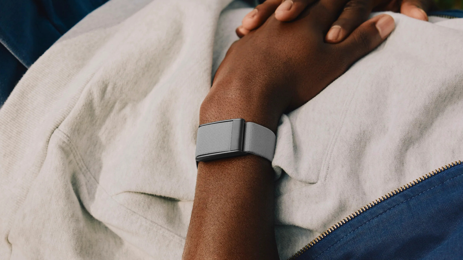 6 Of The Best Screenless Fitness Trackers You Can Buy In 2026