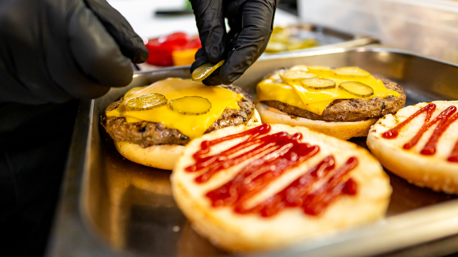 10 Fast Food Chains With The Highest-Protein Classic Cheeseburgers