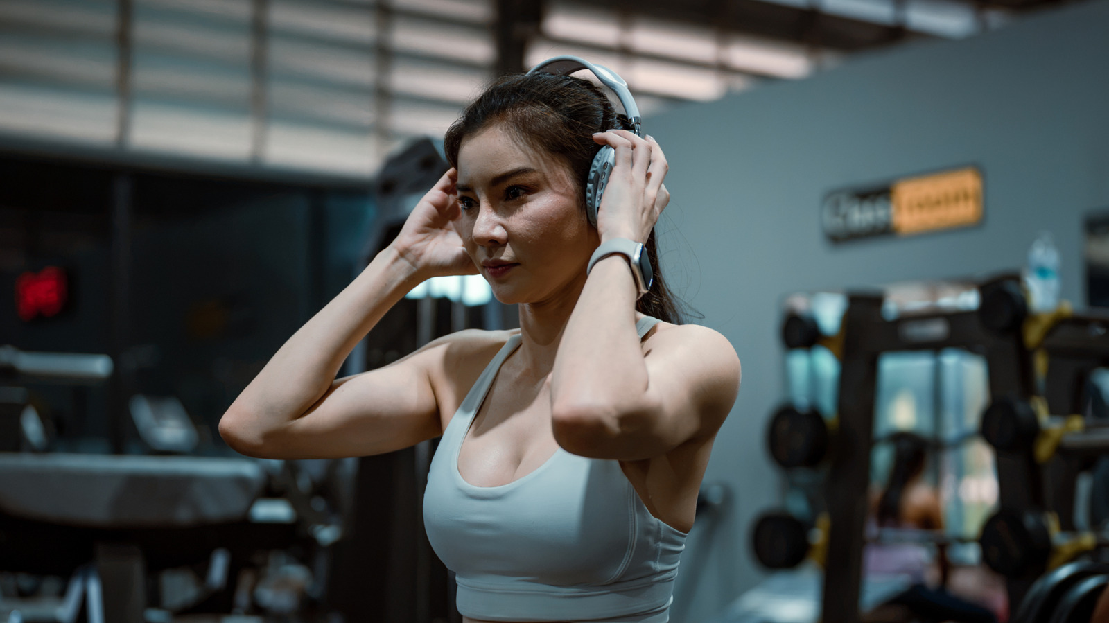 10 Reasons You Should Buy Exercise Headphones Instead Of Using Your Usual Pair