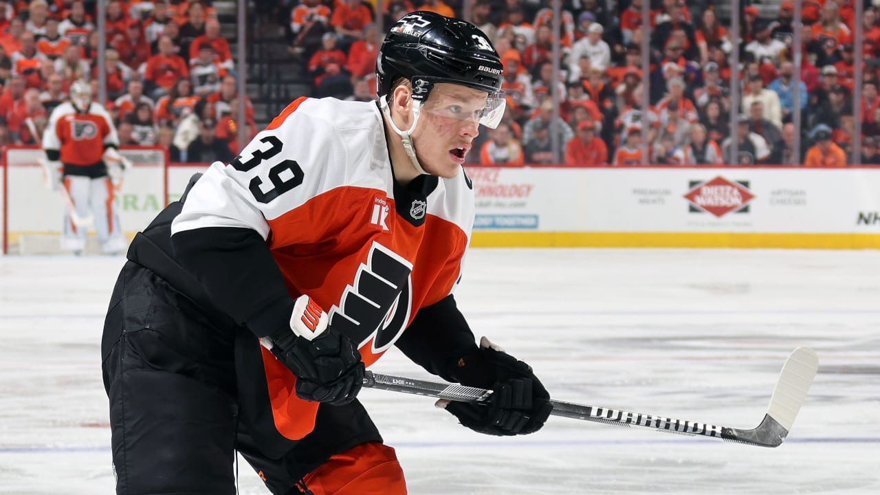 Michkov 'lighter and stronger' at Flyers training camp