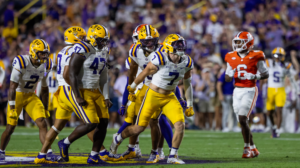 College football rankings: LSU set to rise, Oregon's status as No. 2 in doubt