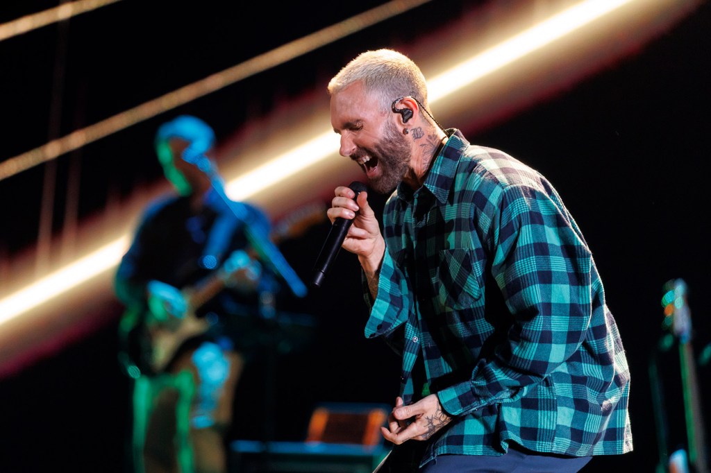 Maroon 5 and Wiz Khalifa’s ‘Payphone’ Passes 1 Billion Views