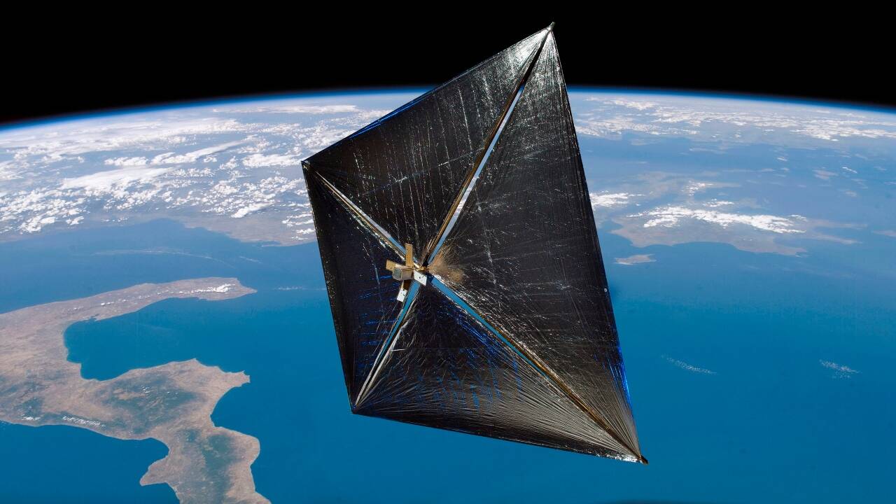 Artist’s concept of NanoSail-D in space. Credits - Wikimedia Commons NanoSail-D_in_orbit_(artist_depiction) (1)