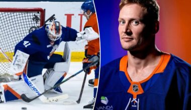 Vitek Vanecek making case to be third goalie as Islanders weigh Semyon Varlamov's health risk